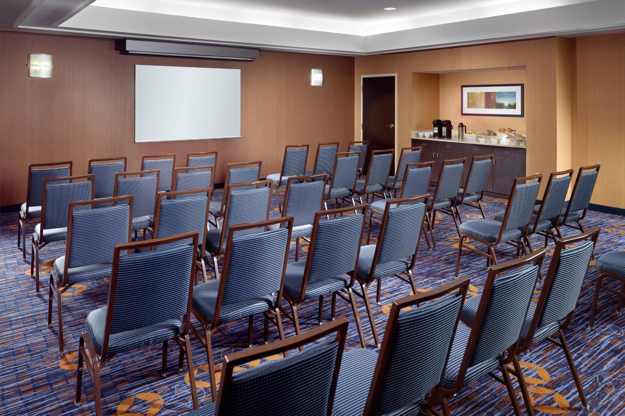 Hotel Courtyard By Marriott Atlanta Alpharetta Esterno foto