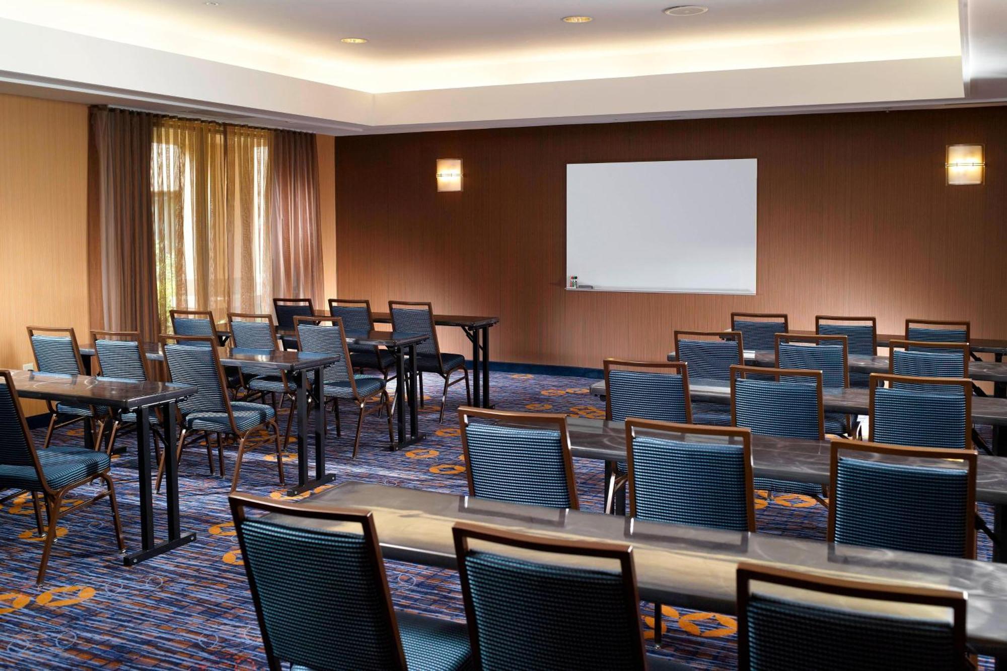 Hotel Courtyard By Marriott Atlanta Alpharetta Esterno foto