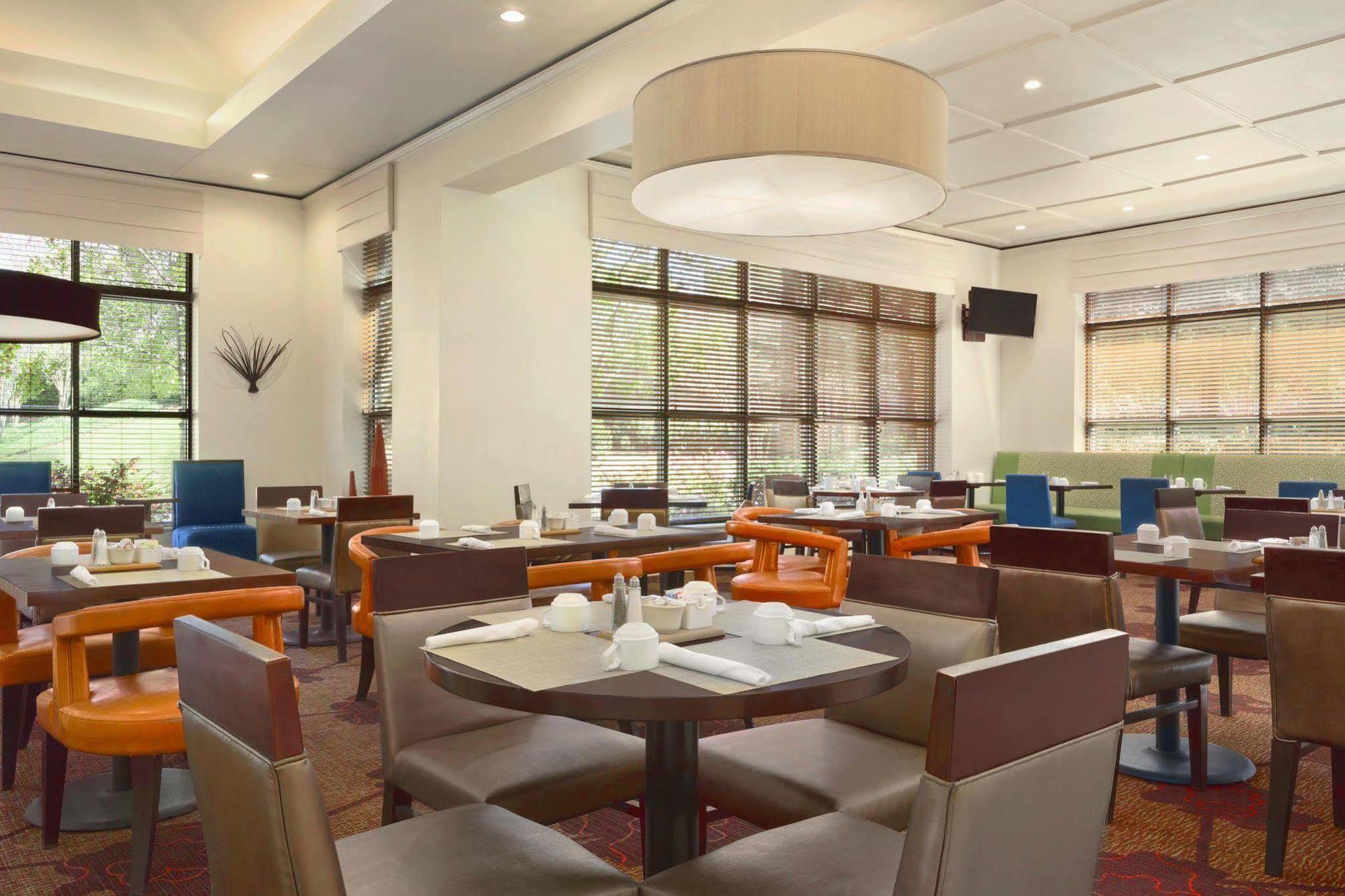 Hotel Courtyard By Marriott Atlanta Alpharetta Esterno foto